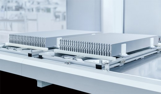 Super Hybrid tech with bespoke Blade Battery